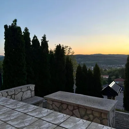 Rest 4 Bedrooms Villa *