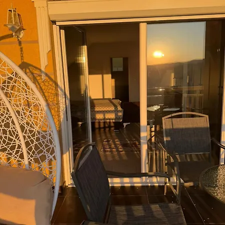 Rest 4 Bedrooms Villa *
